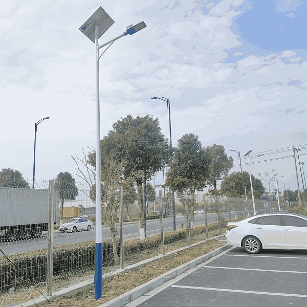 理想汽车园区太阳能市电互补项目