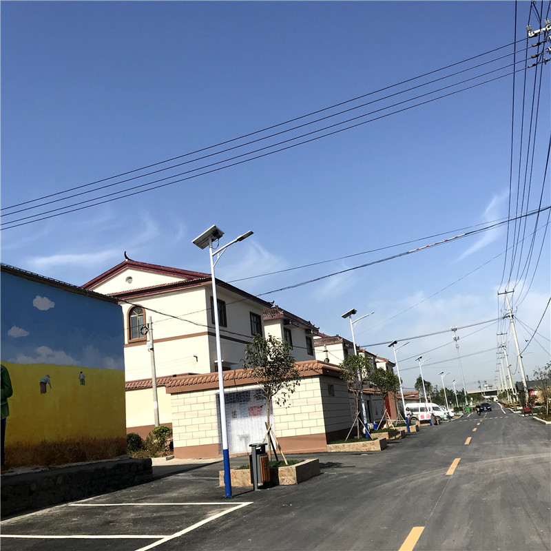 6米A字壁太阳能路灯