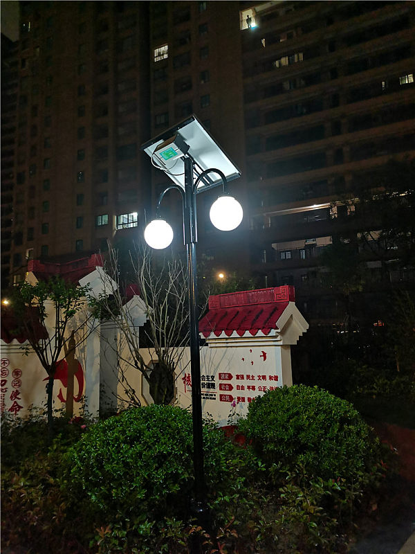3.5米简约太阳能庭院灯