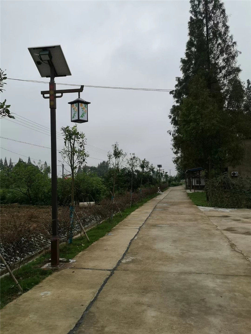 3.5米太阳能仿古路灯