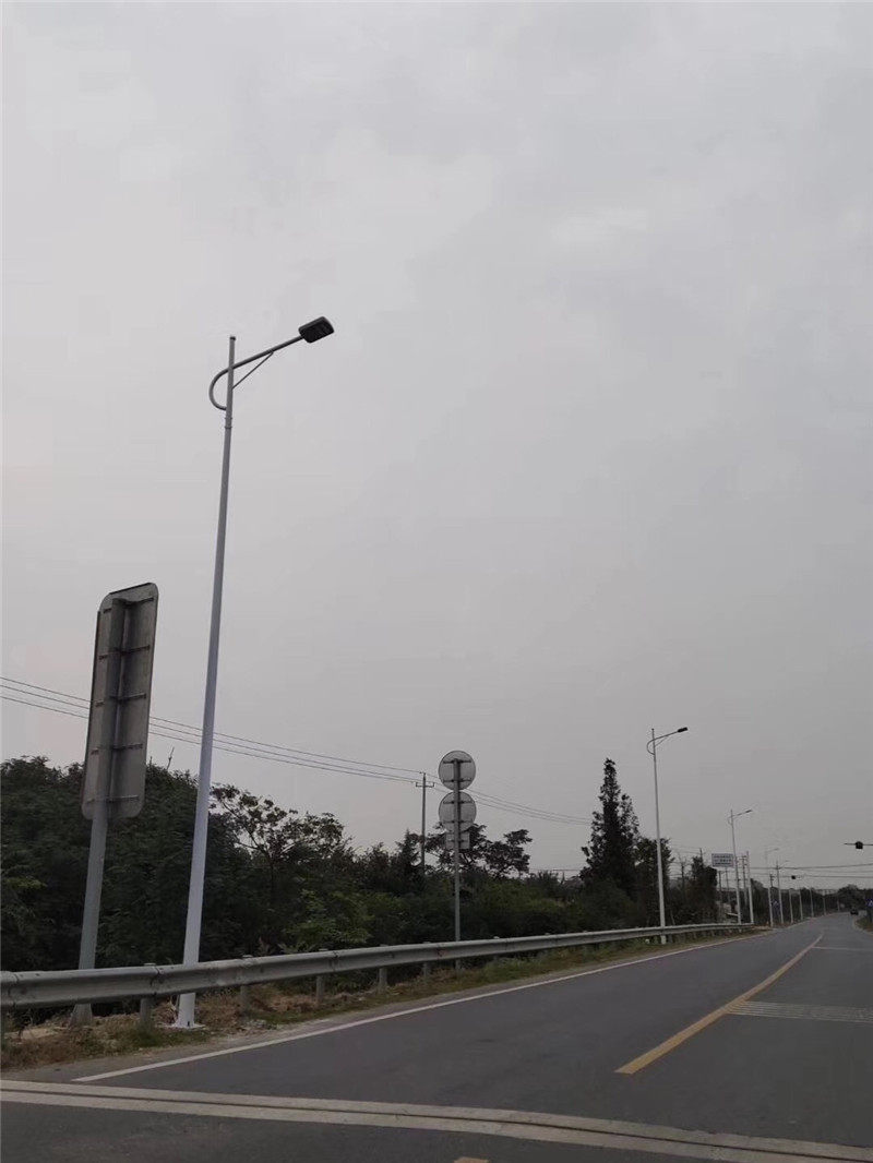 9米150瓦市电海螺壁